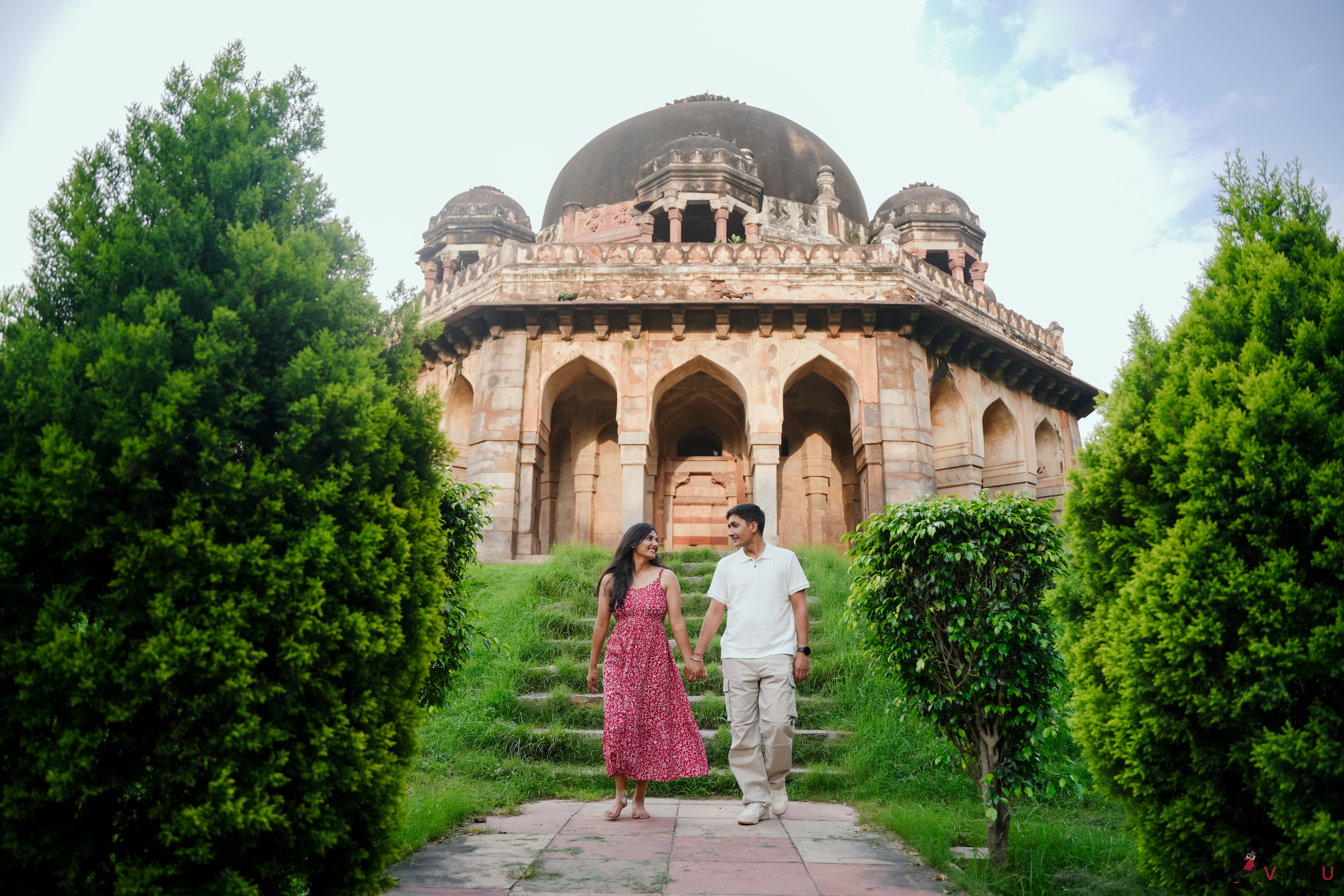 Beautiful pre-wedding walk near tomb shot by Aligarh professionals